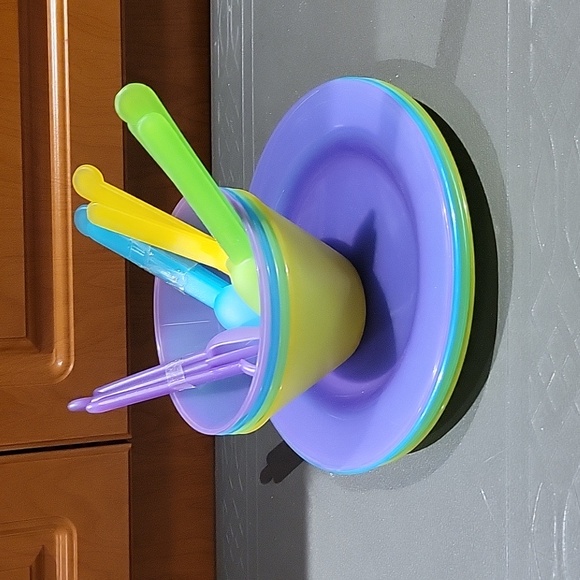 New Without Tags: 12 Picnic Set with Drawstring Carry Bag - Picture 1 of 7